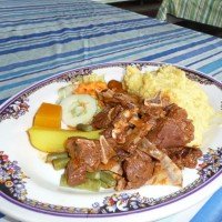 Ensopado de carne de bode em Curaçao – Blog Receita de Viagem