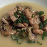 Sopa de Frango com Cogumelos – Receita de Viagem