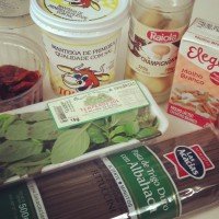 Ingredientes para molho de tomate seco – Receita de Viagem