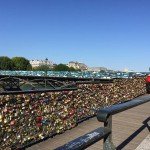 Como ficou a Pont des Arts sem os cadeados do amor